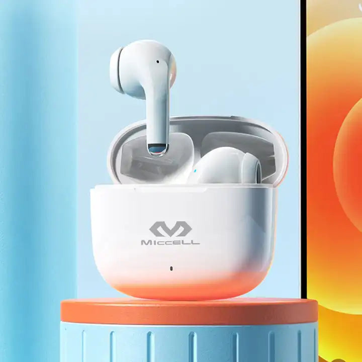 audífonos TWS VQ-BH69 de Miccell delante de un iPhone