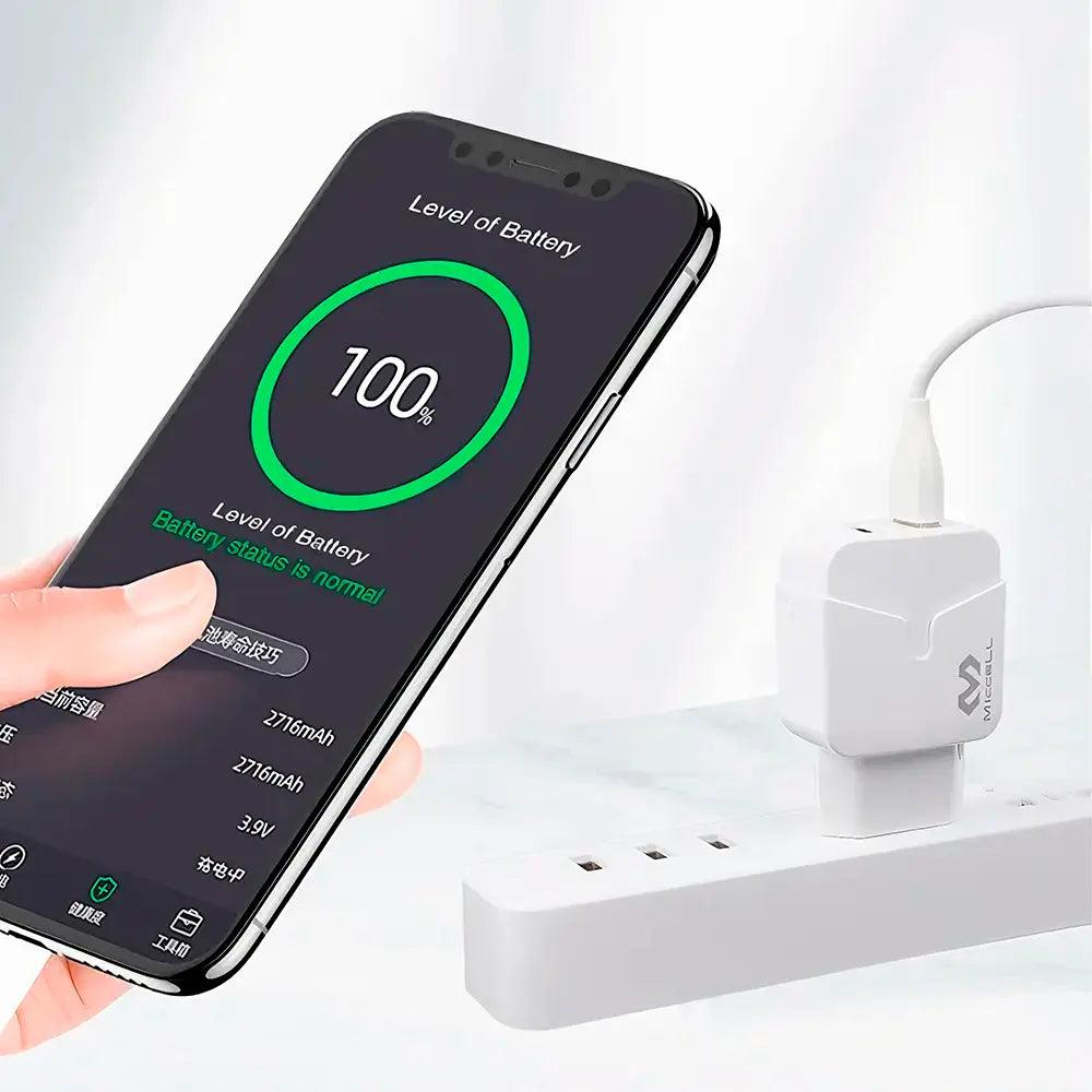 Celular cargado al cien porciento con el cargador VQ-T02 de Miccell