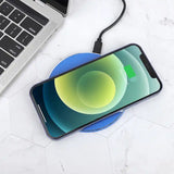 iPhone sobre cargador inalámbrico VQ-W29 de la marca Miccell 